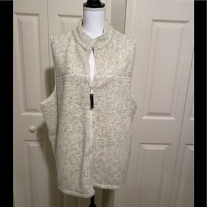 Venezia Jean Co Cream Sherpa Vest. Size 22/24